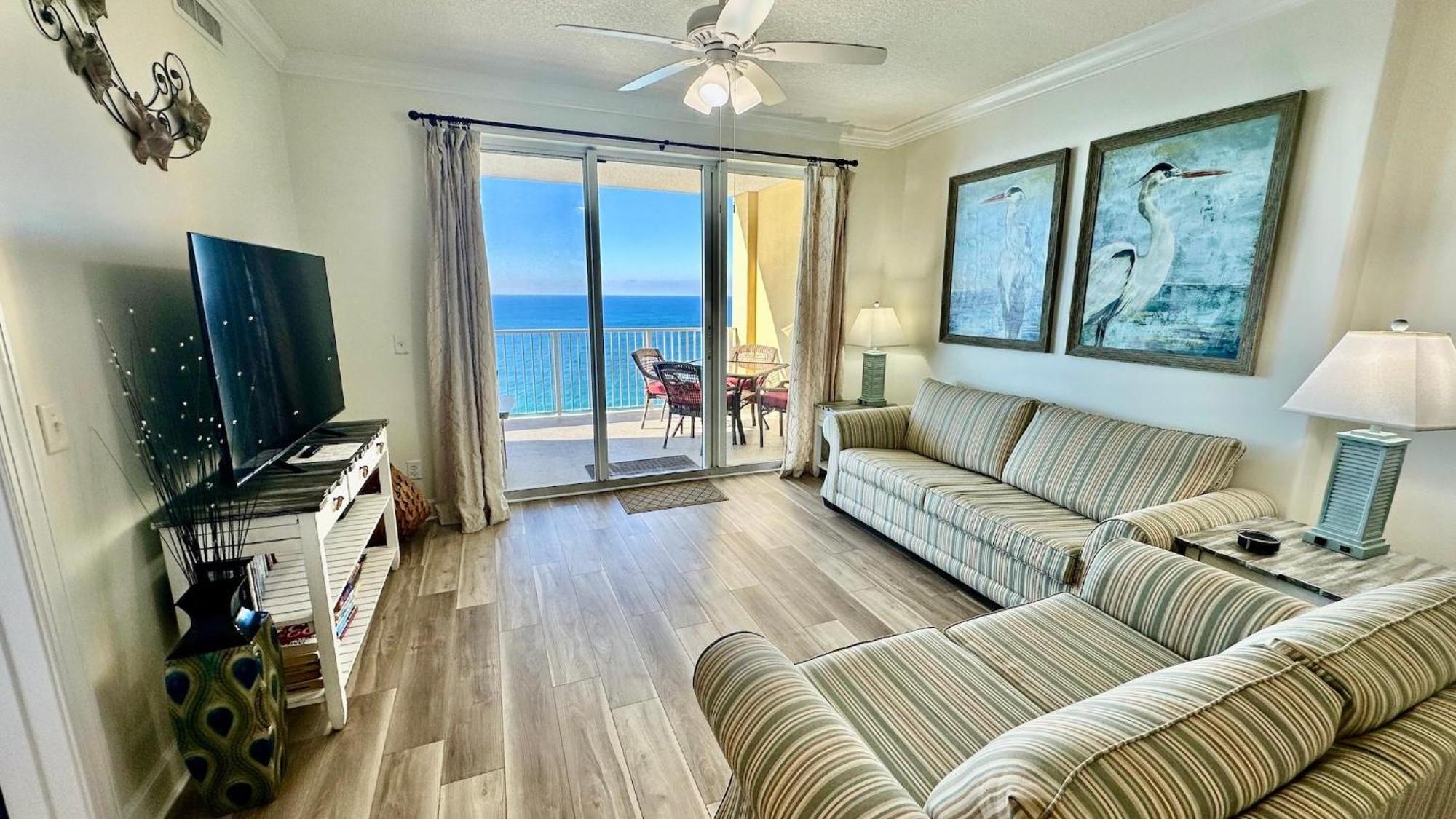Holiday home Tropic Winds 2305